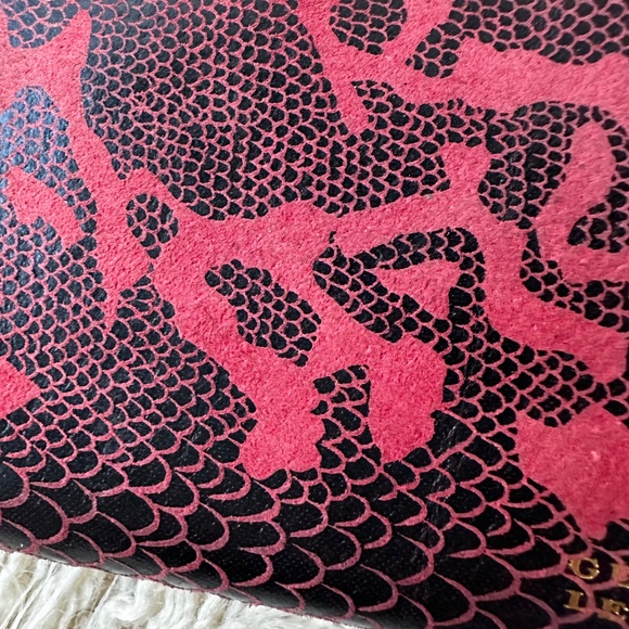 Women's Bifold Wallet in genuine pink and black Snakeskin - Picture 8 of 15